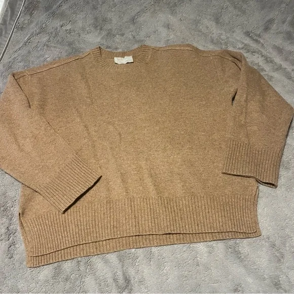 Everlane Crewneck Wool Sweater - Picture 4 of 8